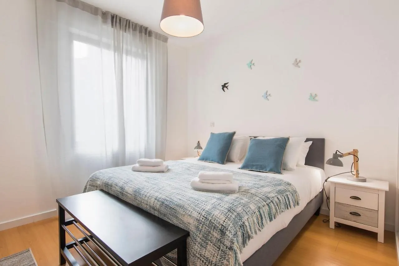 Lovelystay - Family-Friendly Apartment Downtown contacts